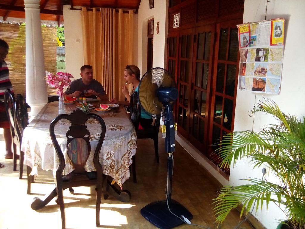 Lakshmi Family Villa Negombo Dış mekan fotoğraf