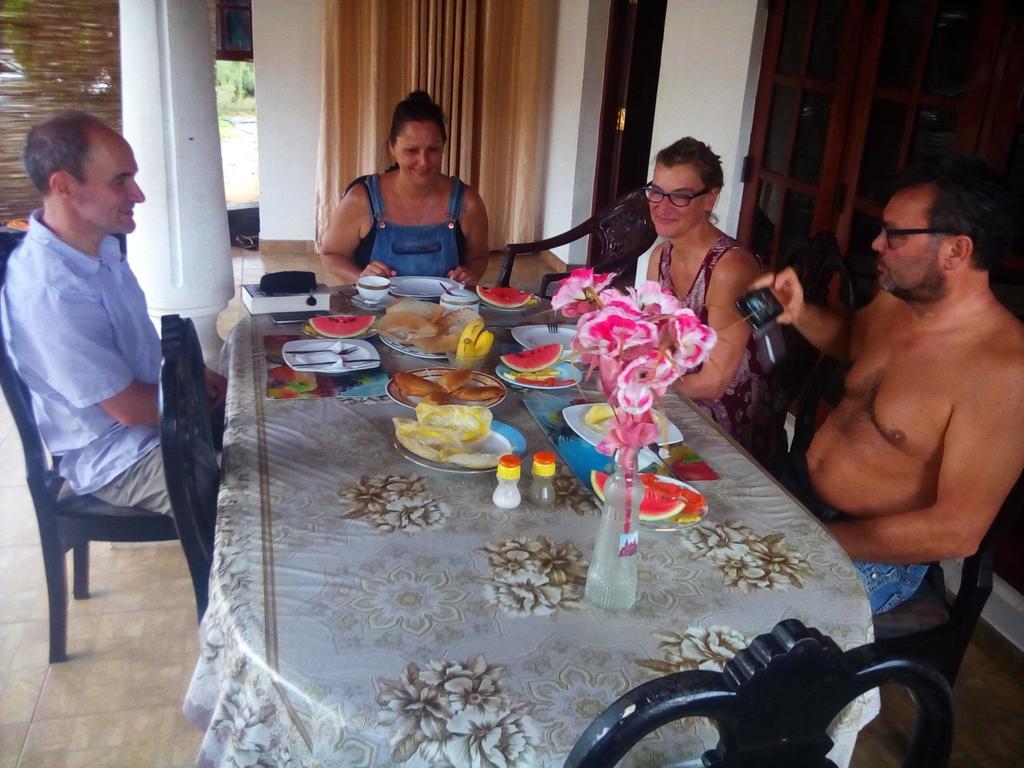 Lakshmi Family Villa Negombo Dış mekan fotoğraf